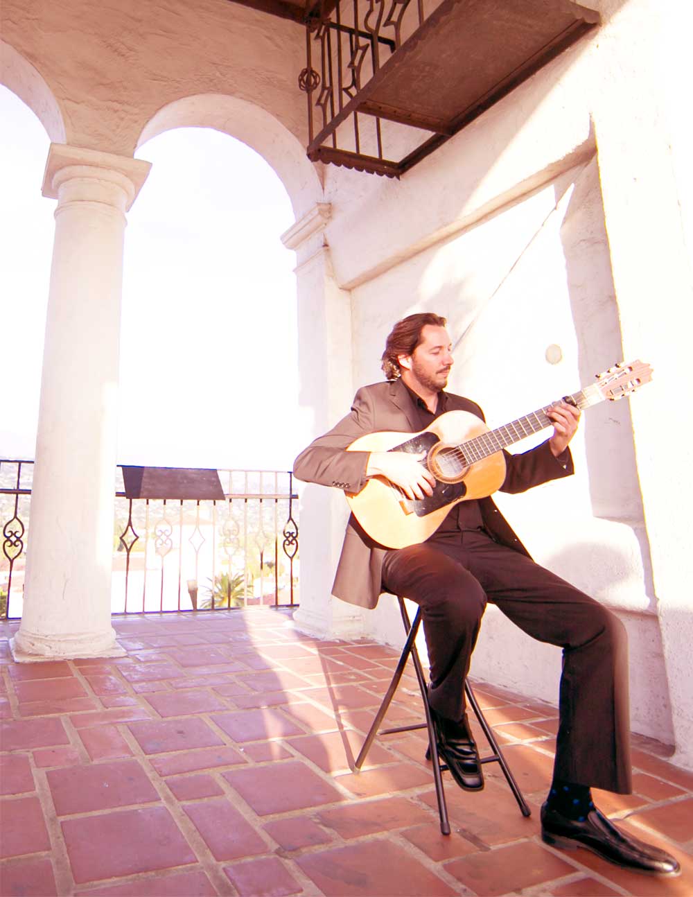 Vincent Zorn Charlottesville, Virginia Rumba Flamenco & Spanish Guitarist For Weddings, Private & Corporate Events