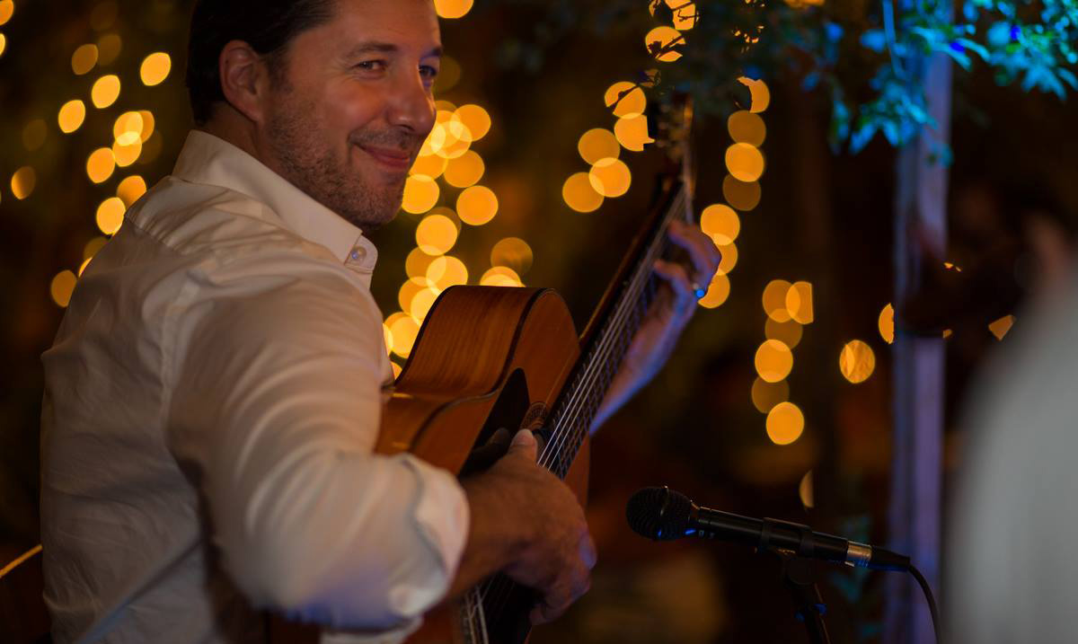 Vincent Zorn is Charlottesville, Virginia based Rumba Flamenco Guitarist. Available to perform weddings, private & corporate events in Charlottesville, Washington DC, Los Angeles, Santa Barbara, and beyond. Perfect guitar music for weddings, wedding ceremonies, cocktail hours, receptions, anniversaries, corporate & private events, wineries, breweries, fundraisers, wine tastings, or any special occasion.